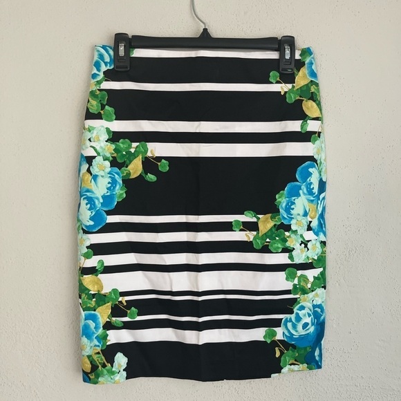 New York & Company Woman Floral Stripe Kick Pleat Stretch Pencil Skirt 2 - Picture 1 of 6